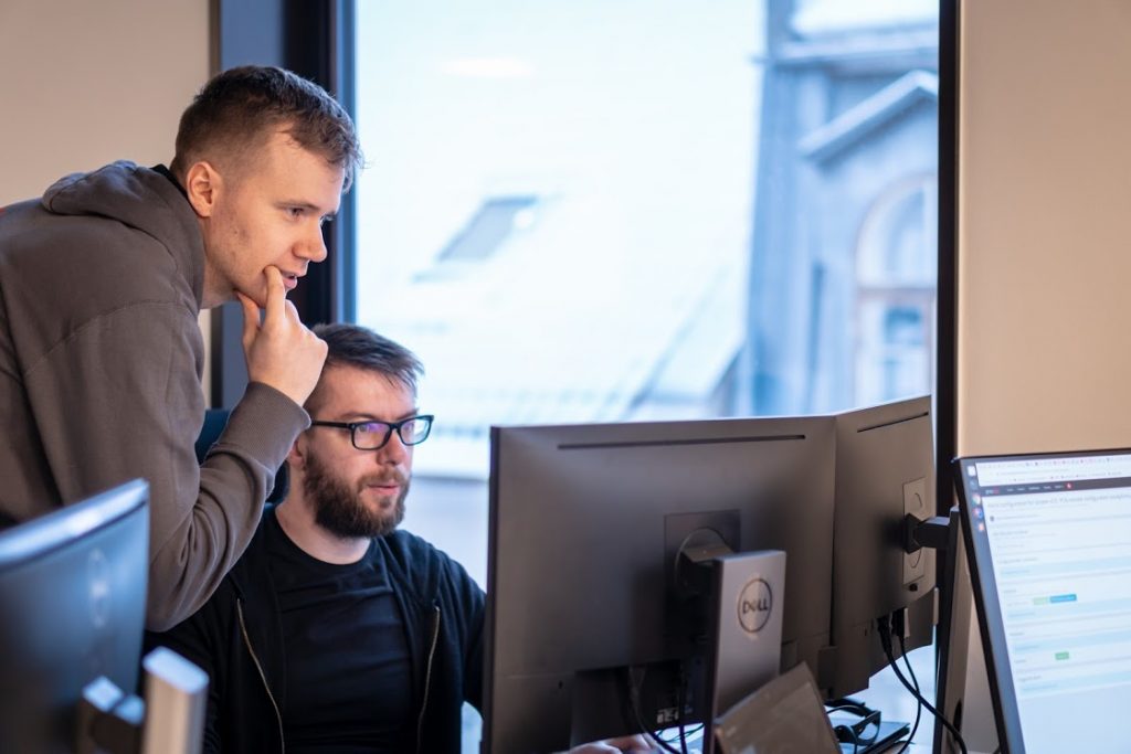 Fortumo team chatting